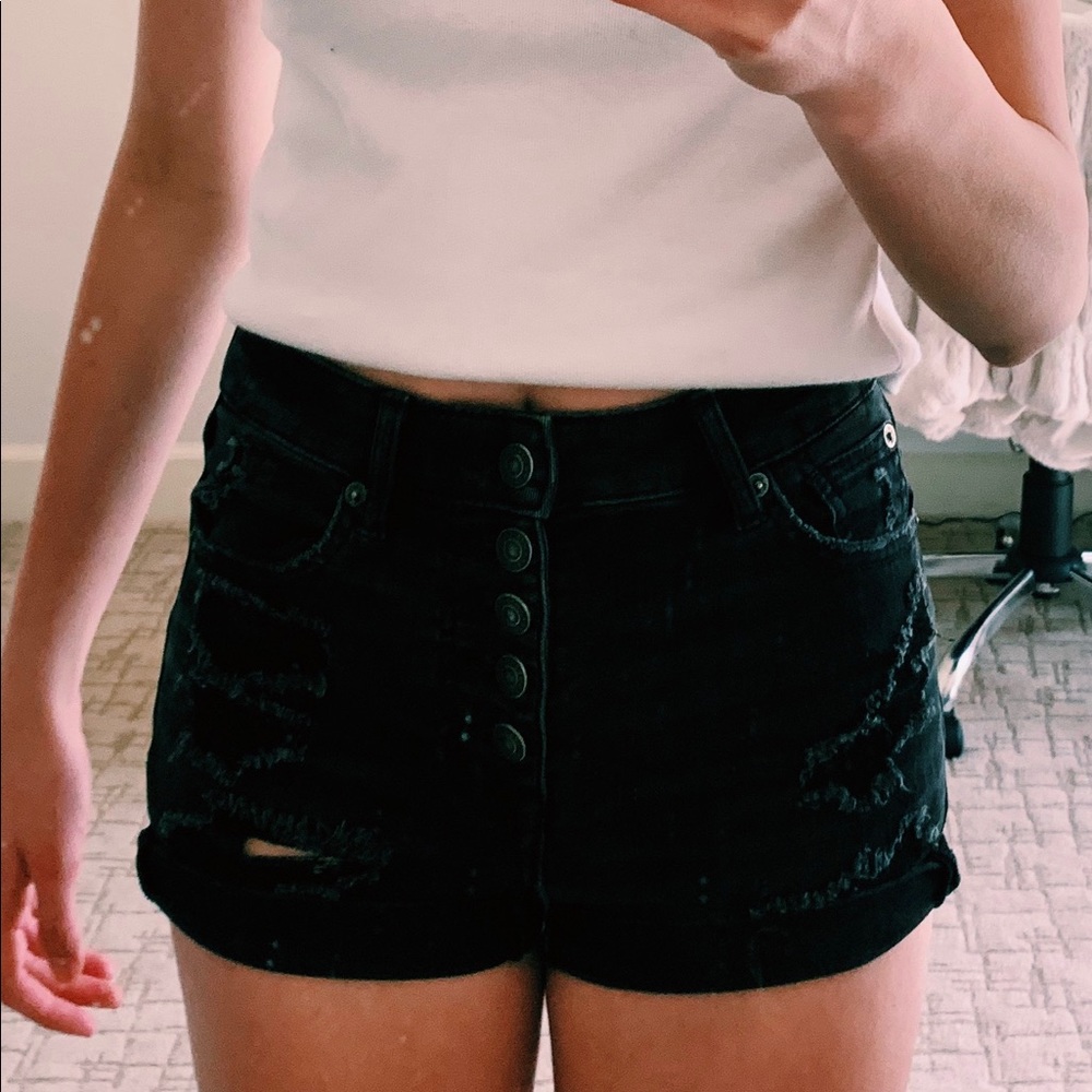AE distresses black shorts